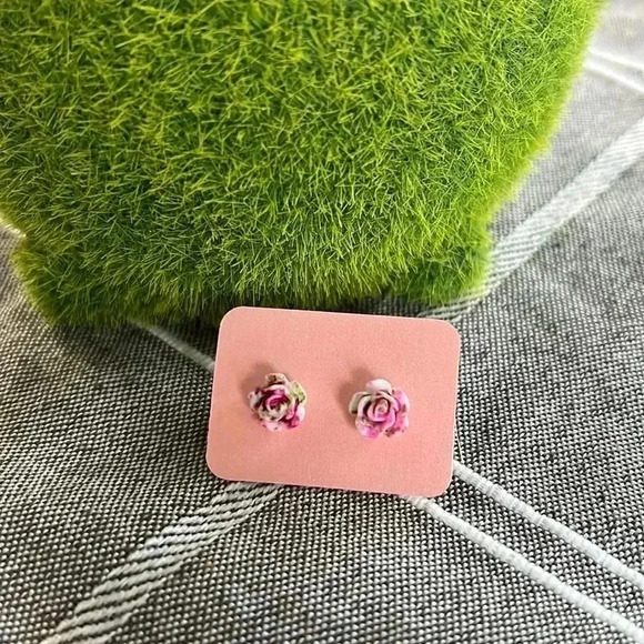 New  handmade by jax flower earrings - Picture 1 of 2